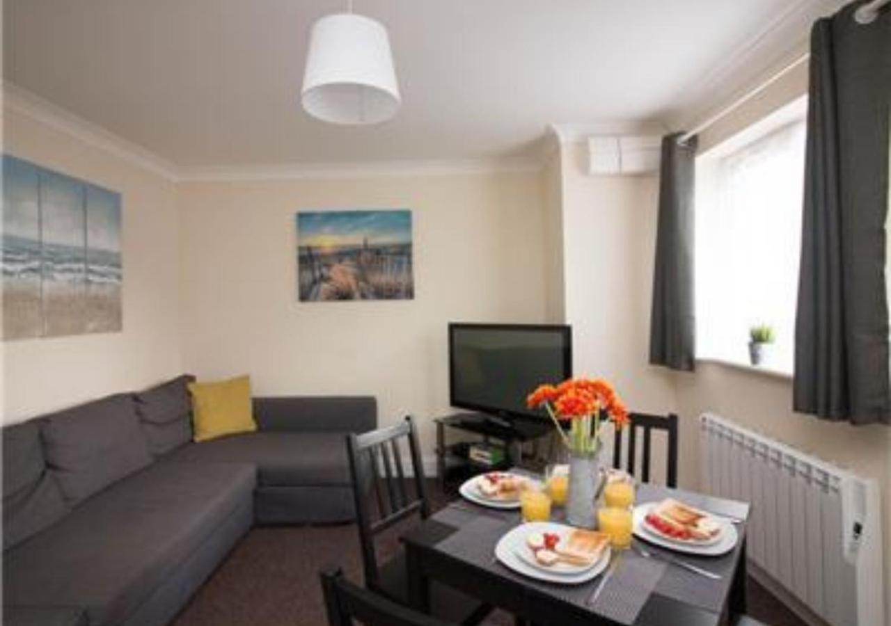 Stayzo Penthouse Accommodation 2- Premier Lodge Southampton Exterior foto