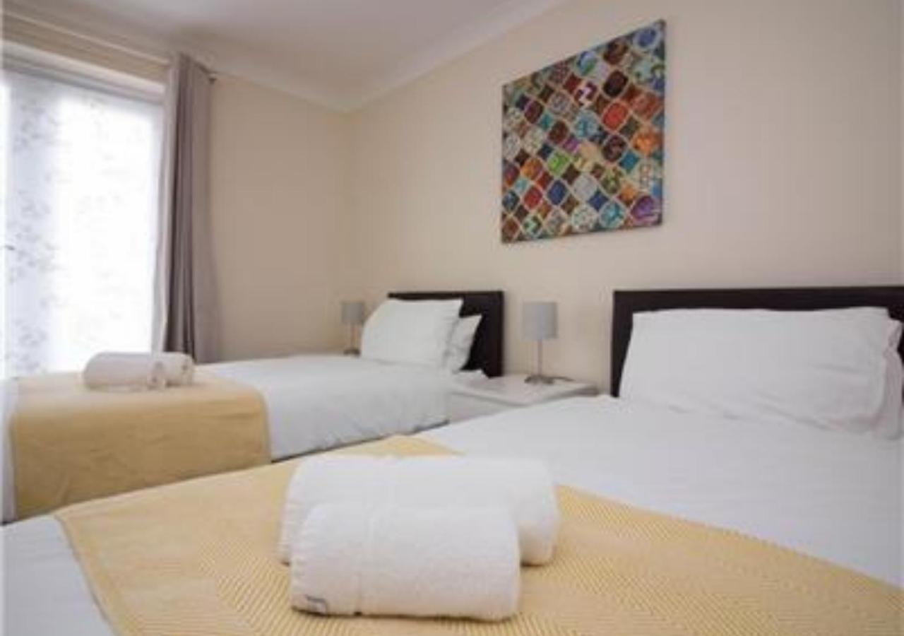 Stayzo Penthouse Accommodation 2- Premier Lodge Southampton Exterior foto